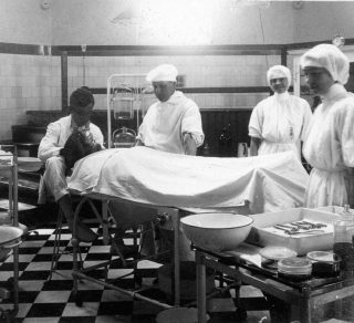 Perth Public Hospital operating theatre c1920 related image