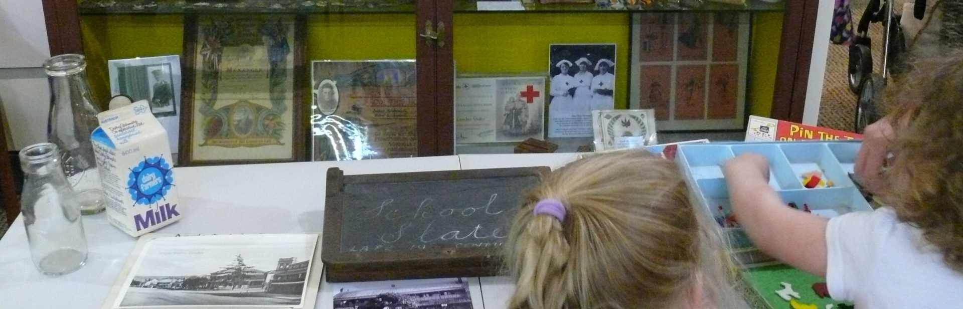 Mini Discoverers visiting Camden Museum.