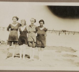 Altona Pier Christmas 1924 related image