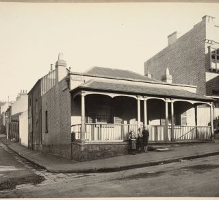 Cottage in Francis Street Darlinghurst circa 1909 City of Sydney Archives A 00036644 related image