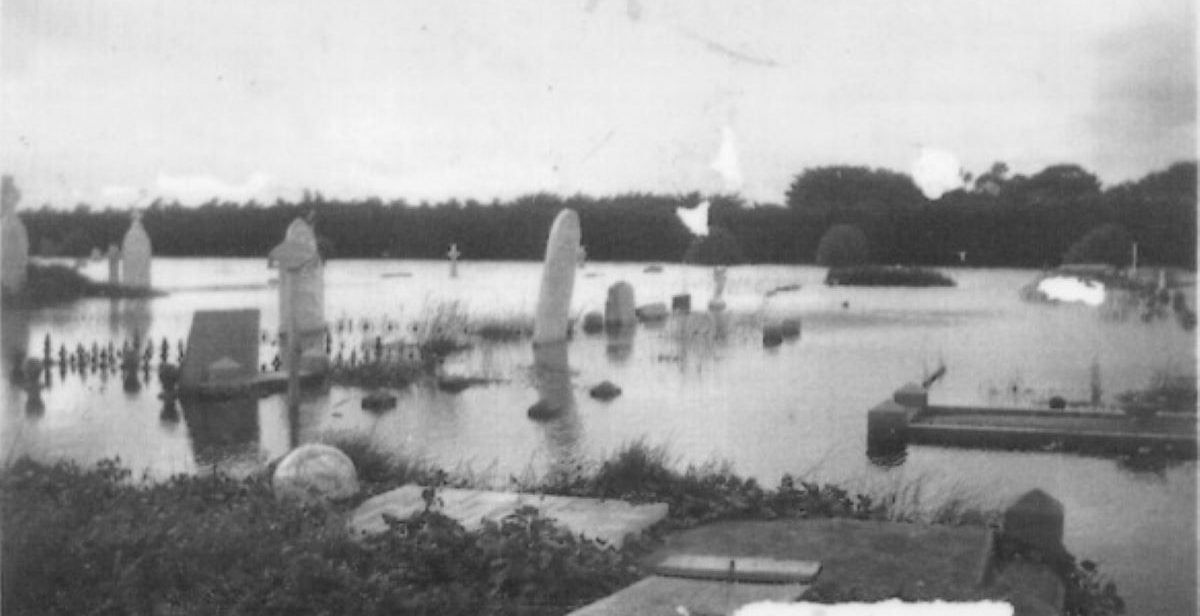 Port Fairy Cemetery during the 1946 flood